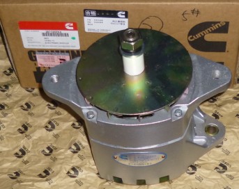 康明斯柴油發(fā)動機充電機發(fā)電機