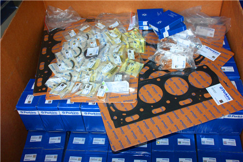 卡特彼勒c18珀金斯發動機配件多少錢?